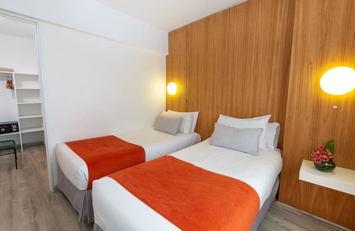 El Centro Apartment | Recoleta Chic: apartment steps from Arroyo Street