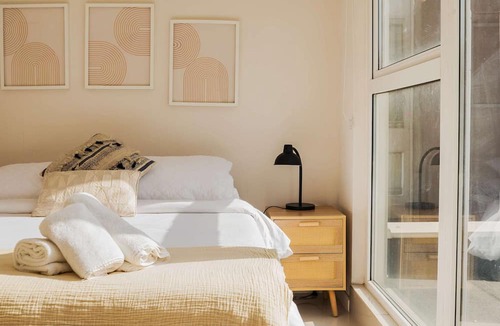 Downtown Santiago Apartment | Cozy Studio in Santiago for 3 | Your Urban Gateway