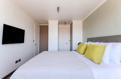 Apoquindo Apartment | Upper Views 2D Wifi, Balcony & Parking