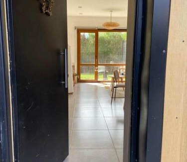 Playa Bonita Apartment | Departamento moderno con Jardín Privado