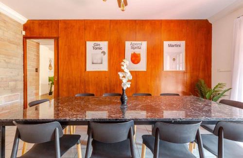 Godoy Cruz House | MOT Rentals Wine Country Gascon 22 pax 7 Bd