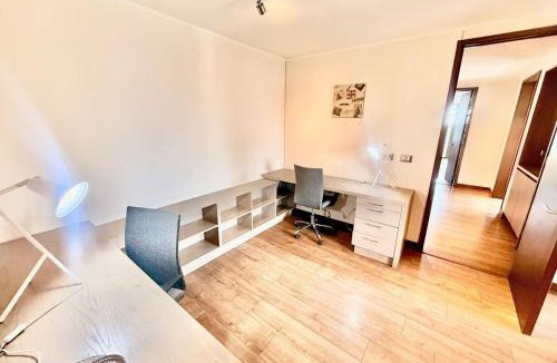 Las Condes Apartment | Spectacular with two parking spaces