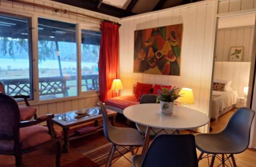 San Francisco de Mostazal House | Lakefront Aculeo Red House Wifi Pet & Wood Hot Tub