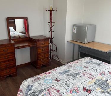 Chillan House | Cozy Room private entrance, washroom&Parking