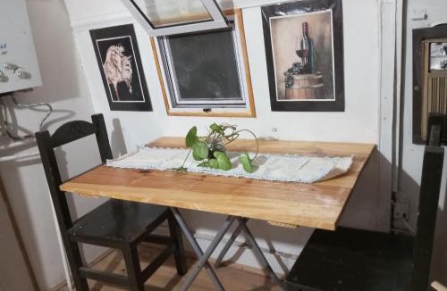 Carpinteria Apartment | Mostepa