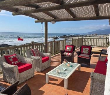 Maitencillo House | Casa al Borde de la playa