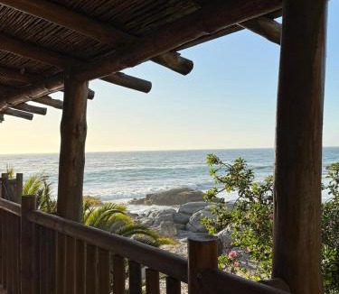 Maitencillo House | Casa al Borde de la playa