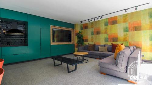 Las Rejas Apartment | Amplio Depto. 2D | Vista Abierta, Wifi y GYM