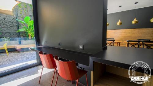 Las Rejas Apartment | Amplio Depto. 2D | Vista Abierta, Wifi y GYM