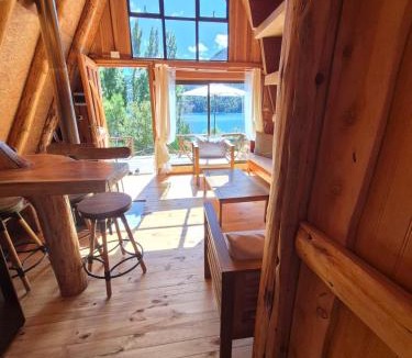 Cochamo Ski Chalet | Refugio de Montaña Patagonia a orilla de lago, pesca