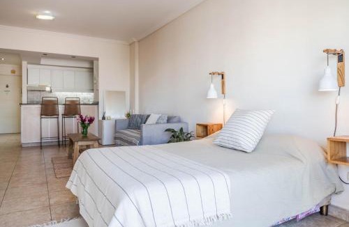 Comuna 11 Apartment | Depto en barrio residencial CABA - 2 personas con balcón y parrilla