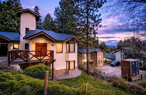 San Carlos de Bariloche House | Casa a minutos del centro para15 pax