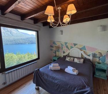 Villa Catedral Villa | Casa de Lujo con Vista al Lago Gutiérrez y Jacuzzi