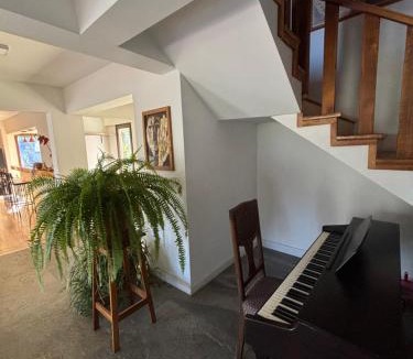 Villa Catedral Villa | Casa de Lujo con Vista al Lago Gutiérrez y Jacuzzi