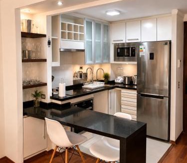Las Condes Apartment | Departamento 2D 2B a pasos de Mall Sport y Estacionamiento
