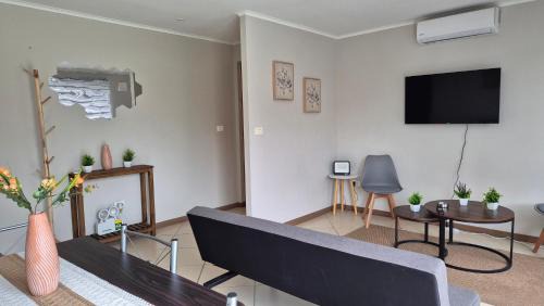 Talca House | Casa Residencial II Las Rastras San Valentín - Factura - WIFI Alta Velocidad - Parking - Convenio Empresas - RENTCOVAC
