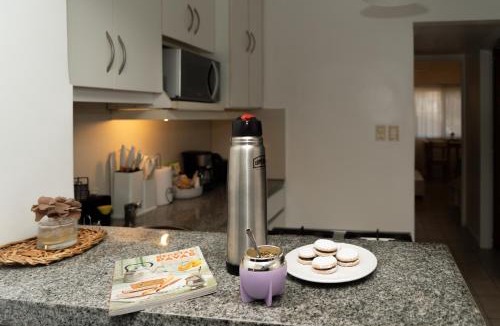 Martinez Apartment | DEPARTAMENTO cerca de CABA hasta 4 personas Parking Gratis Patio ideal familias estadias cortas por Trabajo Recitales Salud y Capacitaciones