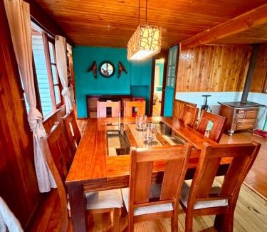 Caburgua Apartment | Exquisita Cabaña familiar a minutos del Lago Caburgua y Pucón