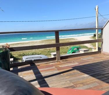 Foguete Apartment | Apartamento com 2 quartos, varanda e vista para o mar
