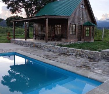 La Caldera Department House | Cabañas amanecer alegre