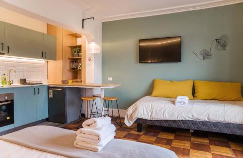 Barrio Italia Apartment | Bright & Modern studio Stay in Emilio Vaisse