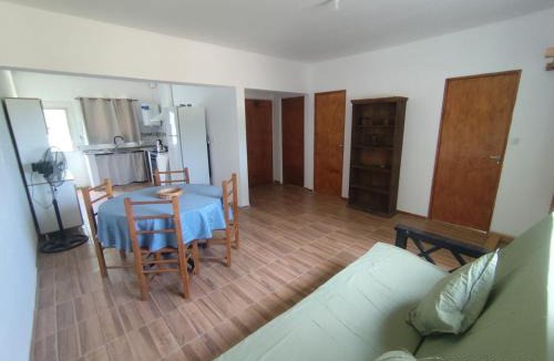Villa Dolores House | Casa turquesa
