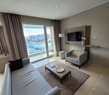 Nordelta Apartment | Apart Departamento con balcon al rio en condominio de la bahia de Nordelta loft