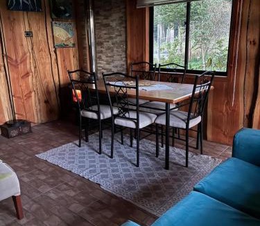 Pucon House | Cabaña Refugio Rustica