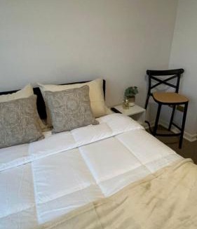 Los Angeles House | Habitación en casa compartida con baño privado