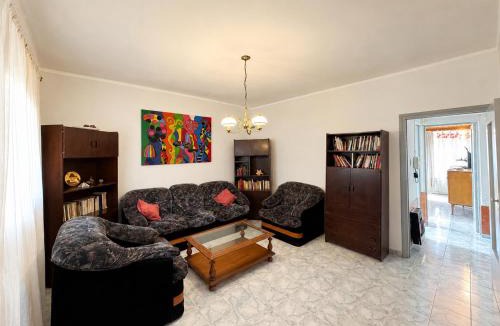 Godoy Cruz House | Casa Jade hogar familiar con jardín y parrilla