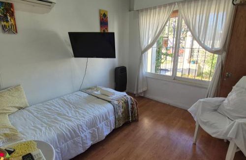 Monte Grande House | Nel's Casa Hostel A 15 minutos de Aeropuerto Ezeiza