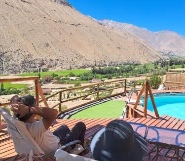 Paihuano House | Cabañas "Terrazas de Orión" con Vista Panorámica en Pisco Elqui
