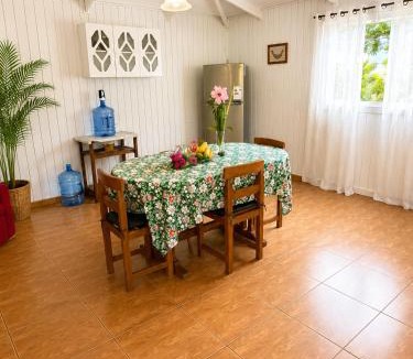 Hanga Roa House | Cabañas Anariki