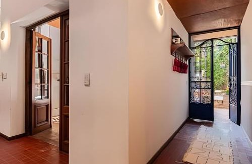 Palermo House | House in Soho Heated Pool, BBQ Grill & Playroom