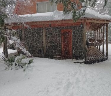 Pinto Cabin | La Cabaña de Piedra