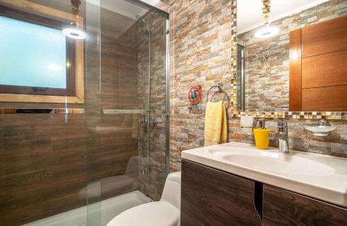 Pinto House | Valle Aventura cabaña 8 personas Hot tub Smart TV Wifi