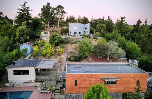 Tunquen Villa | Moon Estate - Ocean View - 3 Houses - 2 Pools - 2 BBQ Homes - Sleeps 21