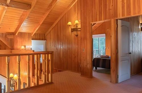 Pucon House | Impresionante casa + Starlink | Bosque y estufa