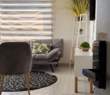 Rancagua Apartment | Dep moderno al costado de HHRR , parking privado , wifi , cercano a panamericana 5