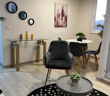Rancagua Apartment | Dep moderno al costado de HHRR , parking privado , wifi , cercano a panamericana 5