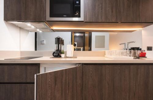Downtown Santiago Apartment | Espacio Huérfanos Apartments - Pool & Gym