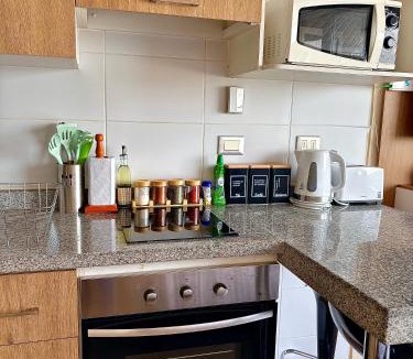 Chillan Apartment | DEPARTAMENTO PREMIUM en Chillán Centro, full equipado, cómodo, con estacionamiento, factura para empresas, wifi de alta velocidad