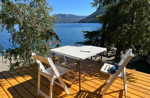 Villa Catedral Ski Chalet | Cabaña Sobre Playa Lago Gutiérrez 2
