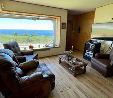Puerto Varas House | Casa con acceso directo al lago y hermosas vistas