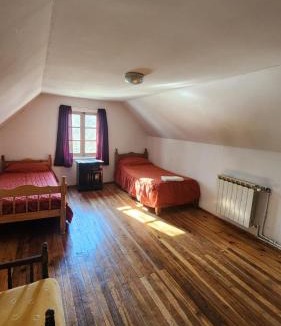 El Calafate House | La franca, Hostal centrico, Habitacion privada y Amplia cocina