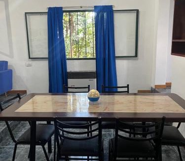 Agua de Oro Hostel | Refugio Blue Hill Hostel