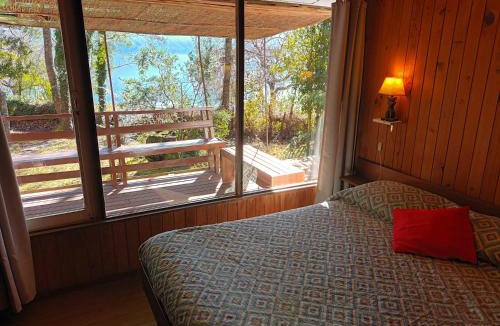 Caburgua House | Cabaña Grande - Acceso directo a playa lago Caburgua y cancha de tenis - direct access Beach in Caburgua Lake and tenis court