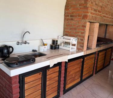 Virrey del Pino House | Quincho con Pileta USO DE DÍA para 15 huespedes en Virrey del Pino