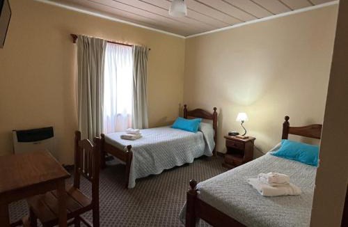 Comandante Luis Piedrabuena Hotel | Hotel Rio Santa Cruz