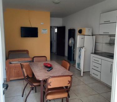 Santa Teresita Apartment | Departamento 626,PB 4 Personas, N 2 SANTA TERESITA wifi cable gas natural
